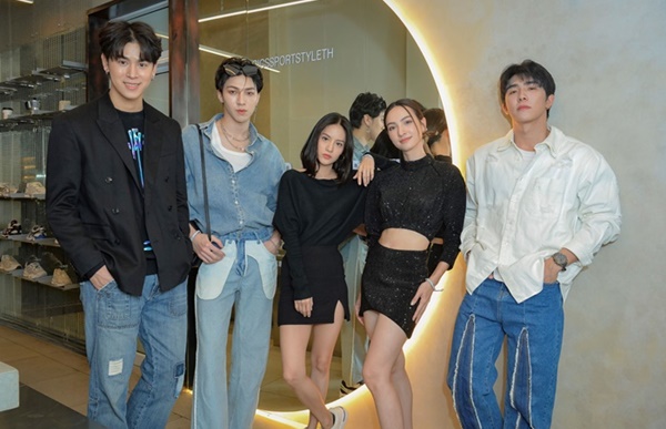 เตรียมเช็คอิน! ASICS SPORTSTYLE CAFE  สุดคูลใจกลางย่านอารีย์  พร้อมจัดแสดงสนีกเกอร์ดีไซน์พรีเมียมเอาใจสายสตรีทแฟชั่น 