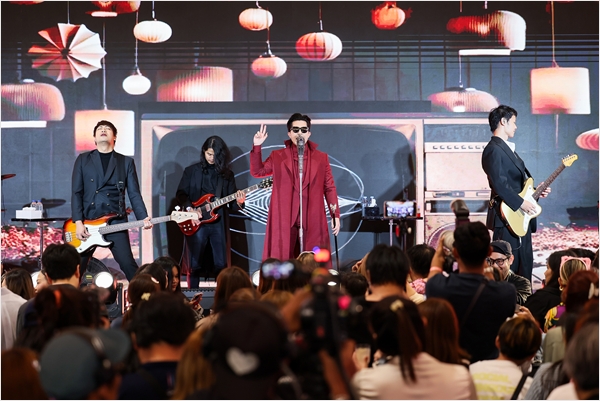 “ห้างเซ็นทรัล” เสิร์ฟดีกรีความฮอตรับสงกรานต์ - ซัมเมอร์ สร้างปรากฏการณ์ใหม่กับอีเว้นต์มิวสิกปาร์ตี้ ธีมชุดนอนครั้งใหญ่แห่งปี กับงาน “Central Midnight Sale The Late Night Club Music Experienc