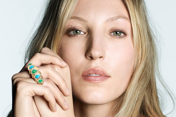 @piaget เผยจิวเวลรี่บทใหม่จากคอลเลกชั่น Sunlight ในชื่อ Sunlight Panorama ผลงานล่าสุดที่ยังคงเปล่งประกายด้วยแรงบันดาลใจจากดวงอาทิตย์