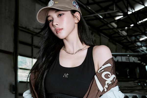 MLB ต้อนรับลมหนาวด้วยแฟชั่นเซ็ต "คาริน่า" วง aespa  ถ่ายทอดสไตล์สุดเท่คอลเลกชัน FALL / WINTER 2025 