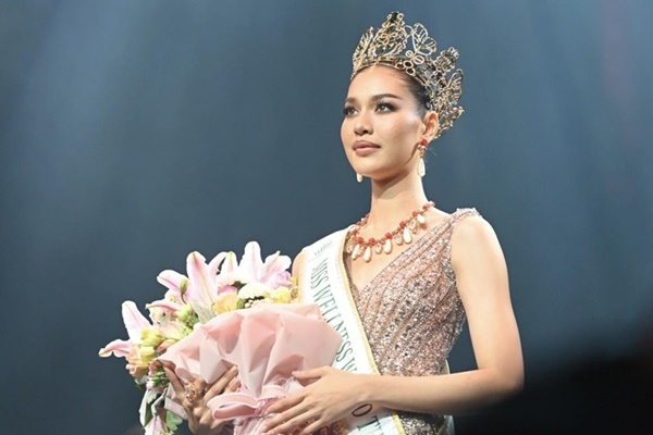 รู้จัก "จอย - กนกอร รุ่งรักษา" Miss Wellness World Thailand 2024 ทูตสุขสภาพคนแรกของไทย ตัวแทนชิงมงกุฎ Miss Wellness World 2025 จากกว่า 30 ประเทศทั่วโลก
