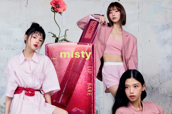 สัมผัสลุคปากฉ่ำวาว เบาสบายเหมือนพึ่งจิบน้ำ กับ 'Misty Lip Bare' Misty ลิปจิบน้ำ