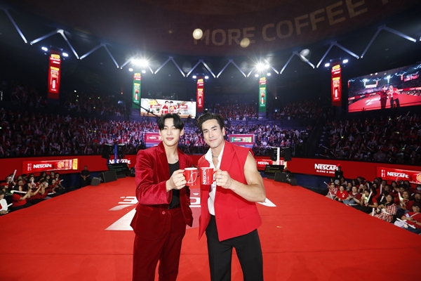 เนสกาแฟสร้างปรากฏการณ์เนรมิตเวทีมวยจัดงานใหญ่  "เนสกาแฟ เบลนด์ แอนด์ บรู เมค ดิส โมเมนต์ มอร์” เปิดตัว “เนสกาแฟ เบลนด์ แอนด์ บรู ริช อโรมา สูตรใหม่”  ชูคอนเซ็ปต์ "เพิ่มกาแฟ เติมนม อร่อยไปอีก"