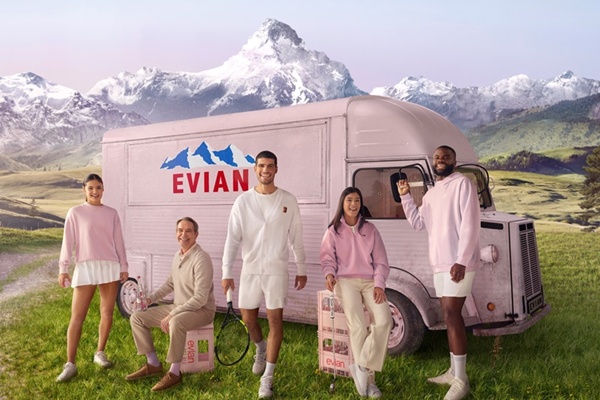 evian® เฉลิมฉลองครบรอบ 200 ปี ร่วมมือกับ 'เจฟฟ์ คูนส์'  รังสรรค์ขวดลิมิเต็ด พร้อมมอบประสบการณ์ด้านไฟน์ไดนิ่งทั่วเอเชียแปซิฟิก
