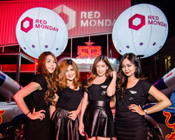 เรด บูล เนรมิตปาร์ตี้เขย่าความมันส์ "RED MONDAY"