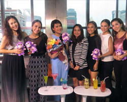 โหมดสาทรต้อนรับ 6 นางฟ้าแห่งรายการ Six in the City