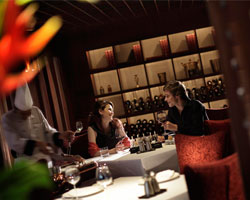 งานไวน์ดินเนอร์ (Ceretto Wine Dinner) ณ ไฟร์เพลสกริลล์ (Fireplace Grill) โรงแรมอินเตอร์คอนติเนนตัล กรุงเทพฯ