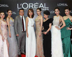 "ชมพู่ อารยา เอ ฮาร์เก็ต"  ร่วมฉลองส่งท้ายแคมเปญ  Its My Cannes เนรมิตพรมแดงส่งตรงจากเมืองคานส์ 