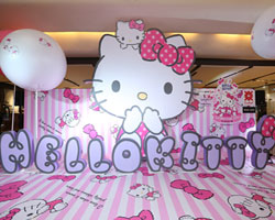 "มีน พิชญา" โดนใจคอลเลกชั่นใหม่ "เฮลโล คิตตี้" ใน "Central Sanrio Fair 2015"