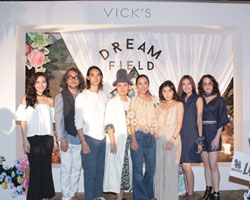 'วิคส์' (Vick's) ตอกย้ำความเป็นผู้นำสโลว์ แฟชั่น ชวนเหล่าคนรักสไตล์มินิมัล เฉลิมฉลองความสำเร็จครบรอบ 1 ปี