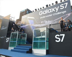 8 คนดังประชันความอึดใต้น้ำกับซัมซุง กาแลคซี่ เอส 7 ใน "Samsung Galaxy S7 Underwater Challenge"