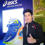 เคน ภูภูมิ นำทีมเซเลปคนดังร่วมเปิดตัว Asics Concept Store