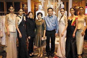 งาน Thai Silk Fashion Show 2016 เนื่องในโอกาสมหามงคลเฉลิมพระชนมพรรษา 7 รอบ 84 พรรษา สมเด็จพระนางเจ้าฯ พระบรมราชินีนาถ ณ นครกว่างโจว