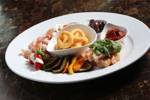 Antipasto นานาของทานเล่นสไตล์อิตาเลียน  ณ ห้องอาหารจิออร์จิโอ โรงแรมรอยัล ออคิด เชอราตัน