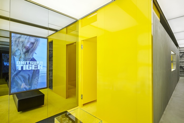 onitsuka tiger plaza senayan promo