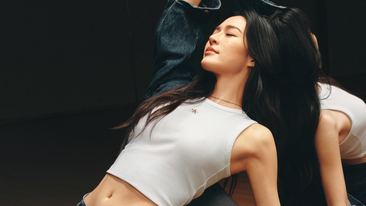 Calvin Klein เปิดตัวแคมเปญเดนิม Fall 2026 “Feel the Fit” ในเอเชีย ถ่ายทอดโดย หลิงหลิง คอง