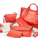 เบอร์เบอรี่ (BURBERRY) มอบของขวัญต้อนรับตรุษจีน 