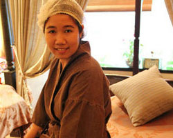 นวดตัวด้วยมะพร้าวขูด : Coco Crush Collagen @ Divana Massage&amp;Spa