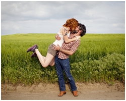 ภาพชุด Kissing คู่รัก เคนดริคและเดวิค จูบทั่วโลกตามสถานที่ต่างๆ