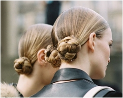 10 ทรงผมสำหรับวันที่ไม่ได้สระผมและผมเริ่ม...ไม่โอเคแล้ว