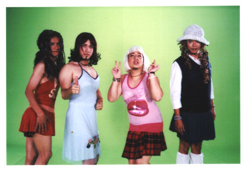 ช่วยกันโหวตให้ sillyfools ด้วยนะที่เว็บไซด์......