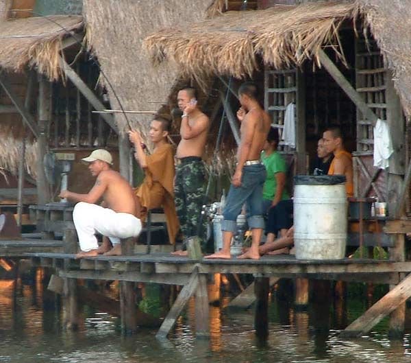 มาดูกัน "พระตกปลา"