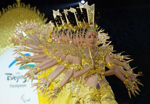 เริ่ดหรู-อลังการ โชว์